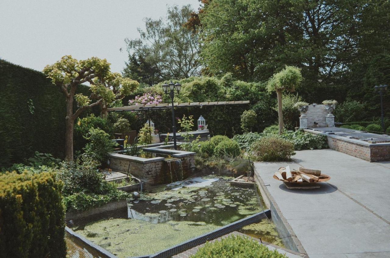 La Maison Des Papillons Deerlijk 外观 照片