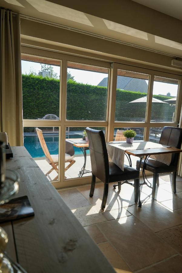 La Maison Des Papillons Deerlijk 外观 照片
